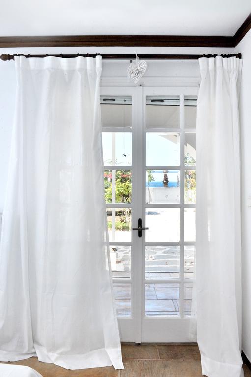 Sarwnisland Villa Lagonisi Rum bild